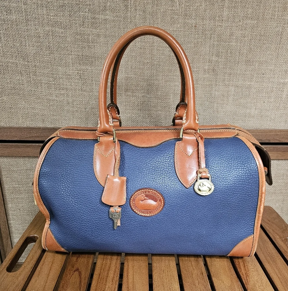 Vintage Dooney & Bourke Medium Gladstone Satchel - Picture 2 of 9